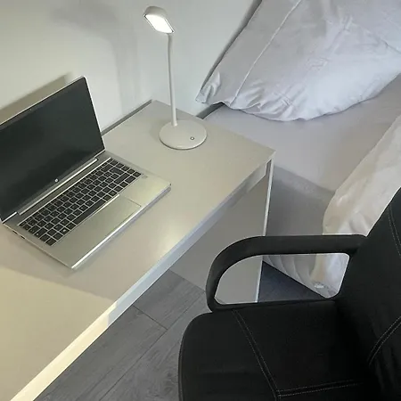 Studio-parking Prive-terrasse Apartment *